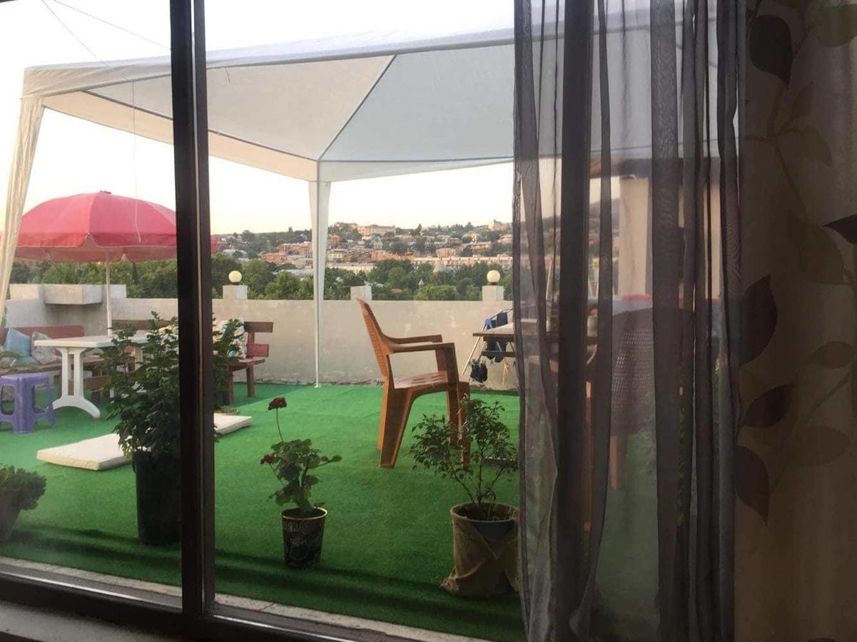 Guest House Sky Plus Tbilisi Ngoại thất bức ảnh